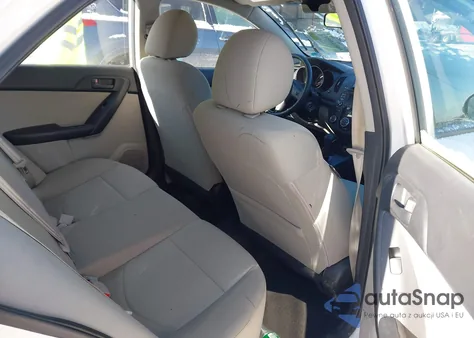 2010 Kia Forte Ex z USA, uszkodzony, nr VIN KNAFU4A28A5234653